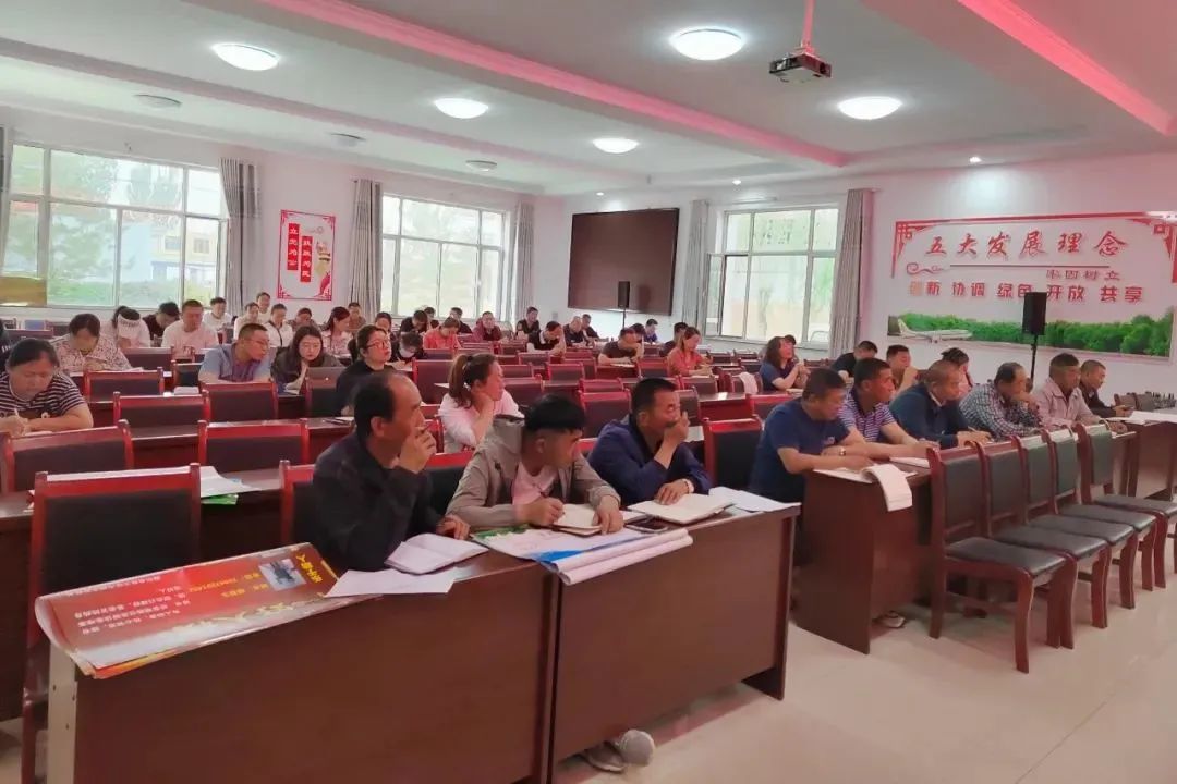 1655776219083023678.jpg 02.jpg